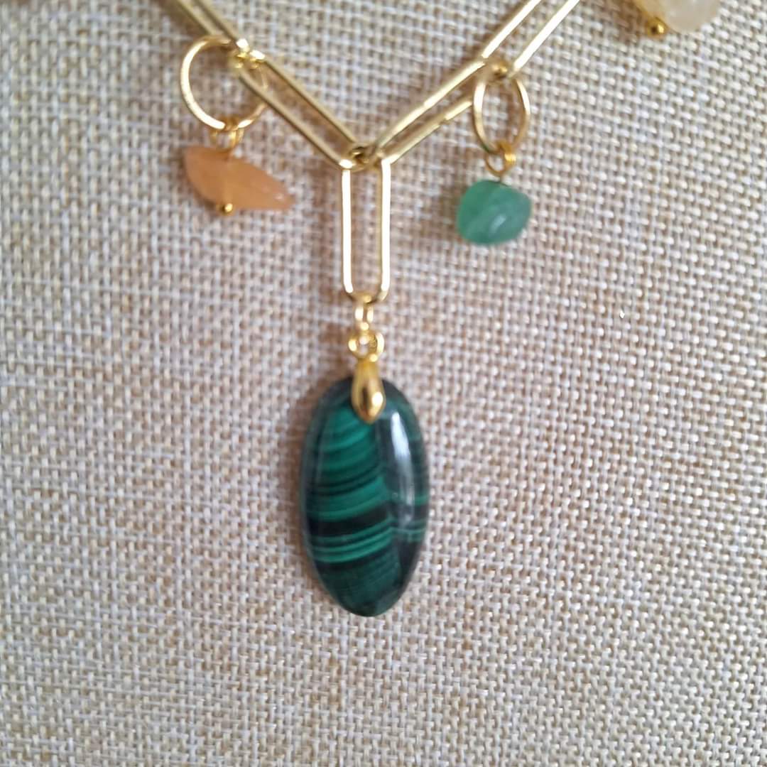 Collier Malachite et mix de Gemmes.